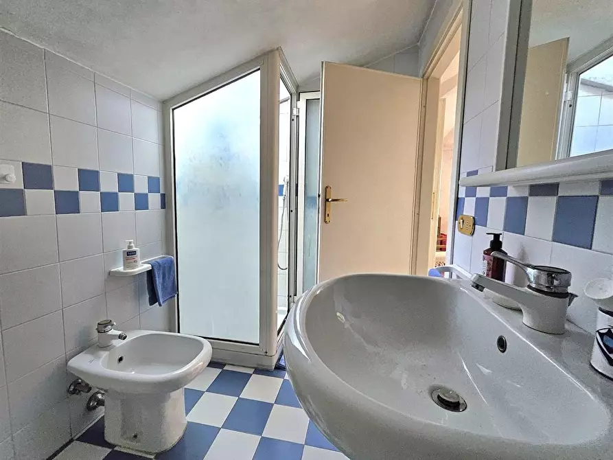 Immagine 22 di Appartamento in vendita  a Massa