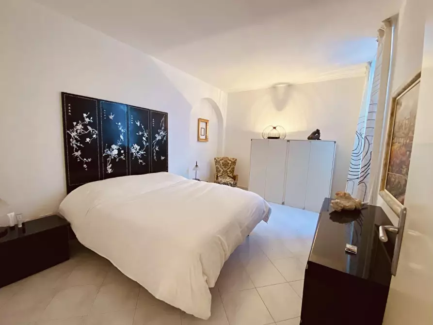 Immagine 8 di Appartamento in vendita  a Livorno