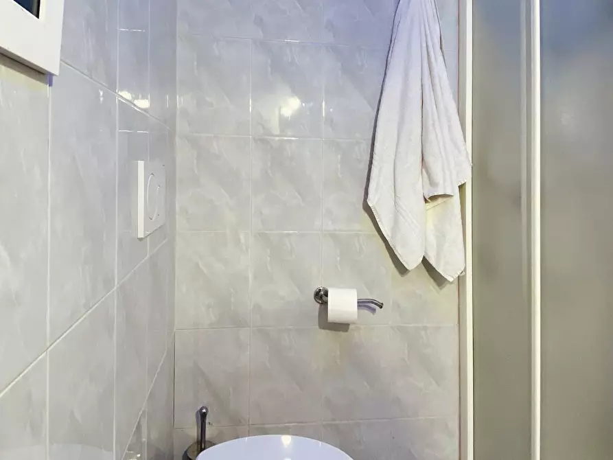 Immagine 14 di Appartamento in vendita  a Livorno