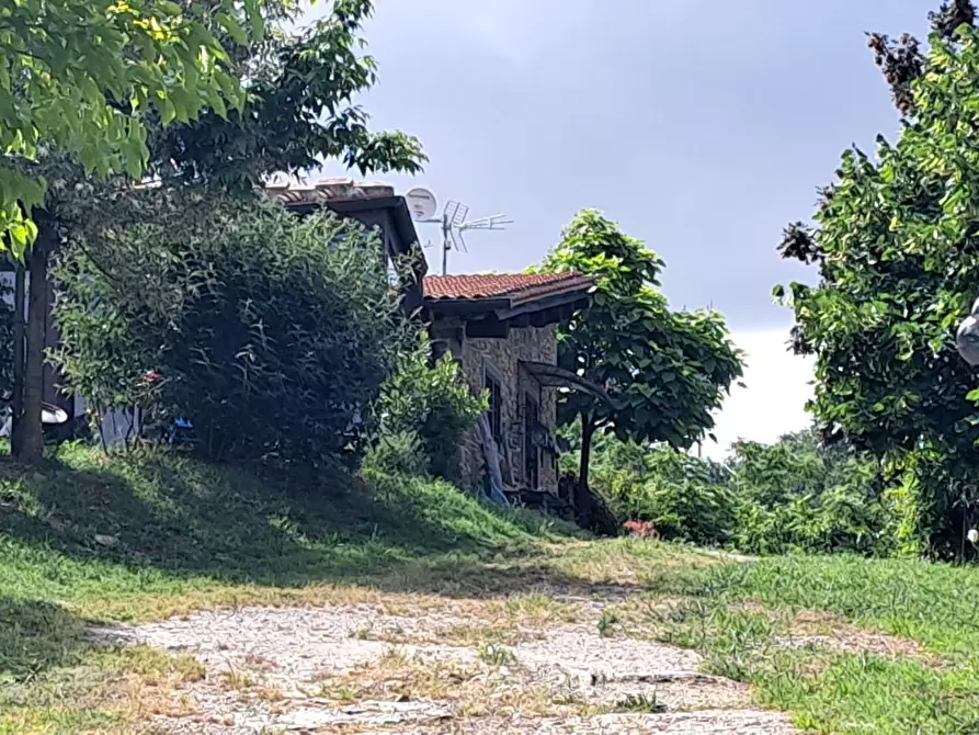 Immagine 1 di Casa colonica in vendita  a Castiglion Fiorentino