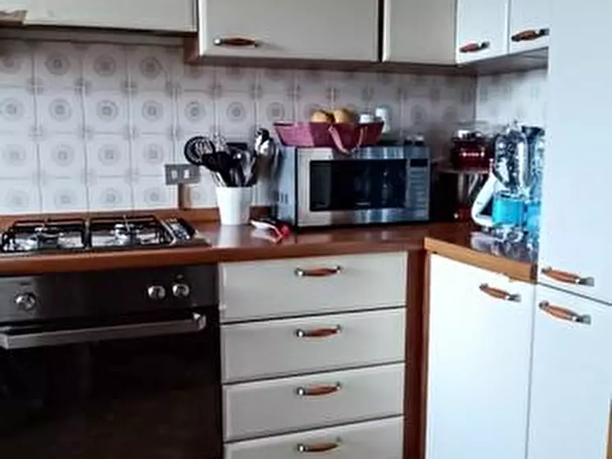 Immagine 8 di Appartamento in vendita  a Ortonovo