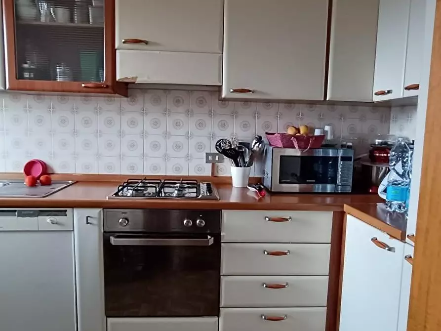 Immagine 7 di Appartamento in vendita  a Ortonovo