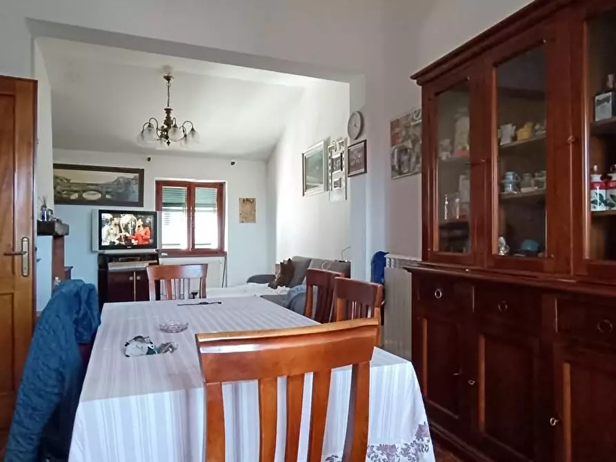 Immagine 6 di Appartamento in vendita  a Ortonovo