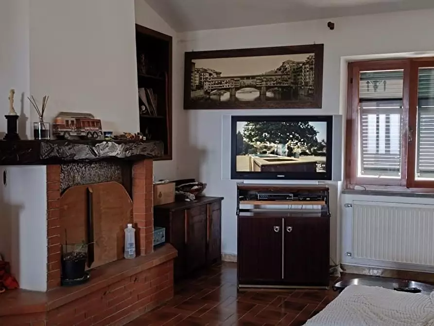 Immagine 3 di Appartamento in vendita  a Ortonovo