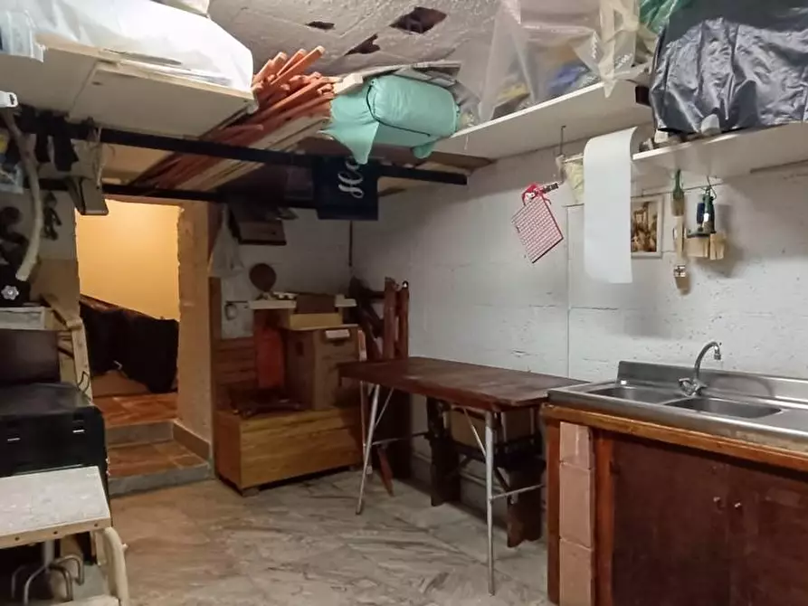 Immagine 30 di Appartamento in vendita  a Ortonovo