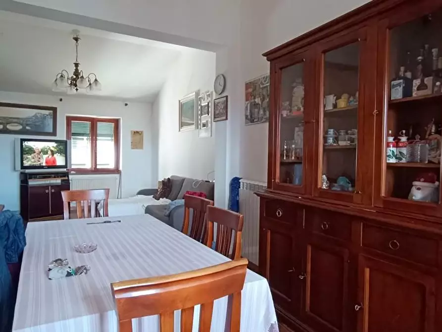 Immagine 12 di Appartamento in vendita  a Ortonovo