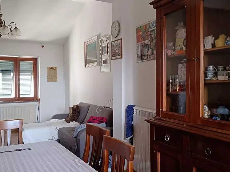 Immagine 4 di Appartamento in vendita  a Ortonovo