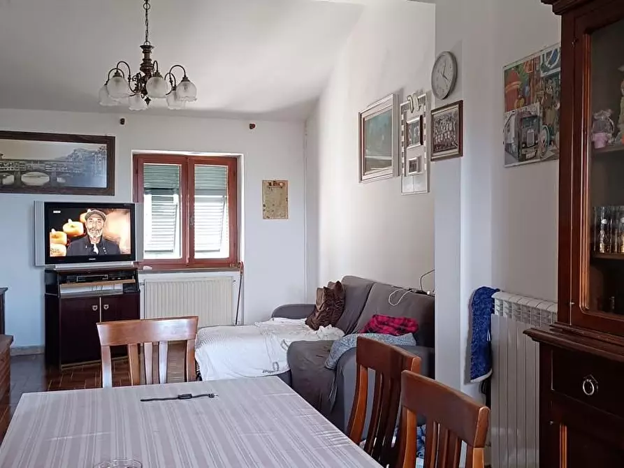 Immagine 5 di Appartamento in vendita  a Ortonovo