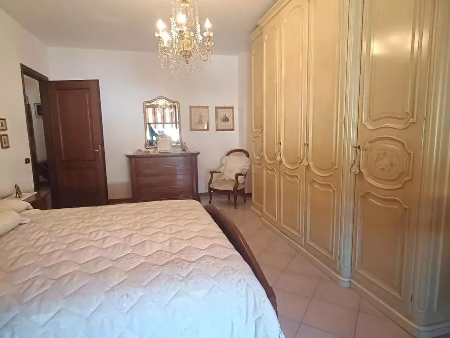 Immagine 24 di Villetta a schiera in vendita  a Carrara