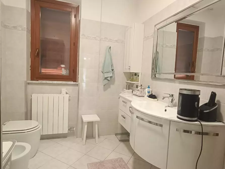 Immagine 7 di Villetta a schiera in vendita  a Carrara