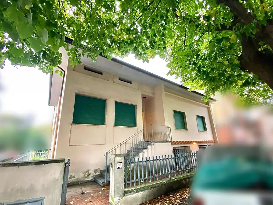 Immagine 21 di Villa in vendita  a Santa Maria A Monte