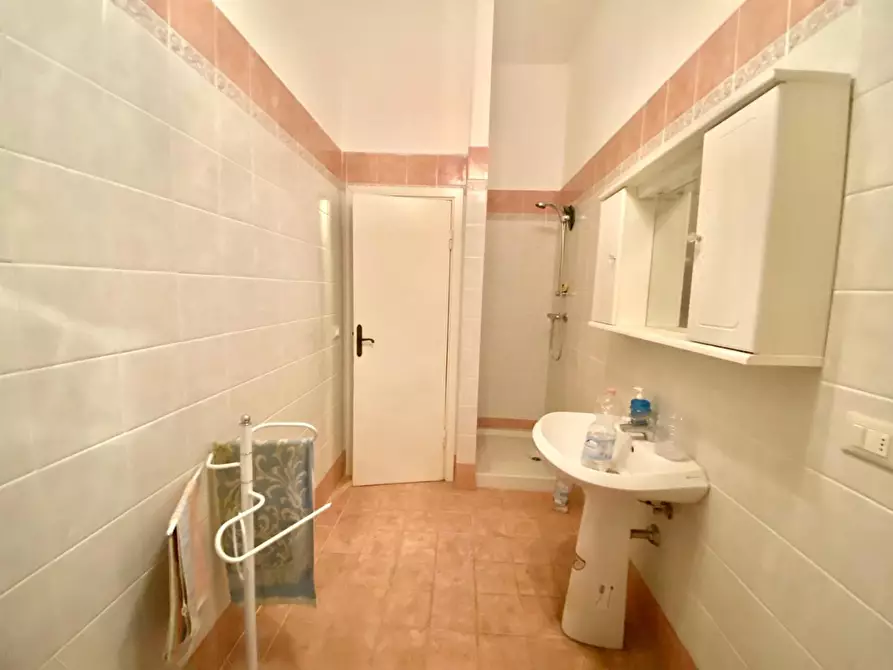 Immagine 16 di Villa in vendita  a Santa Maria A Monte