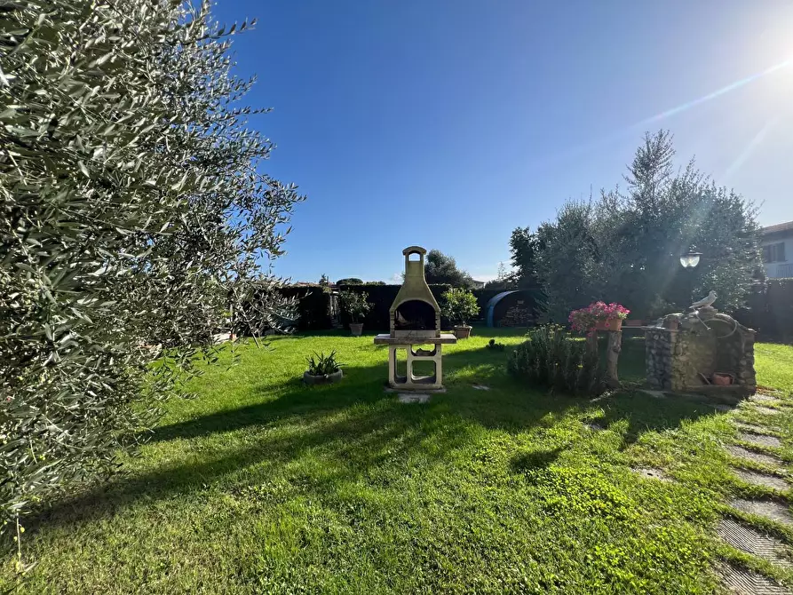 Immagine 10 di Villa in vendita  a Empoli