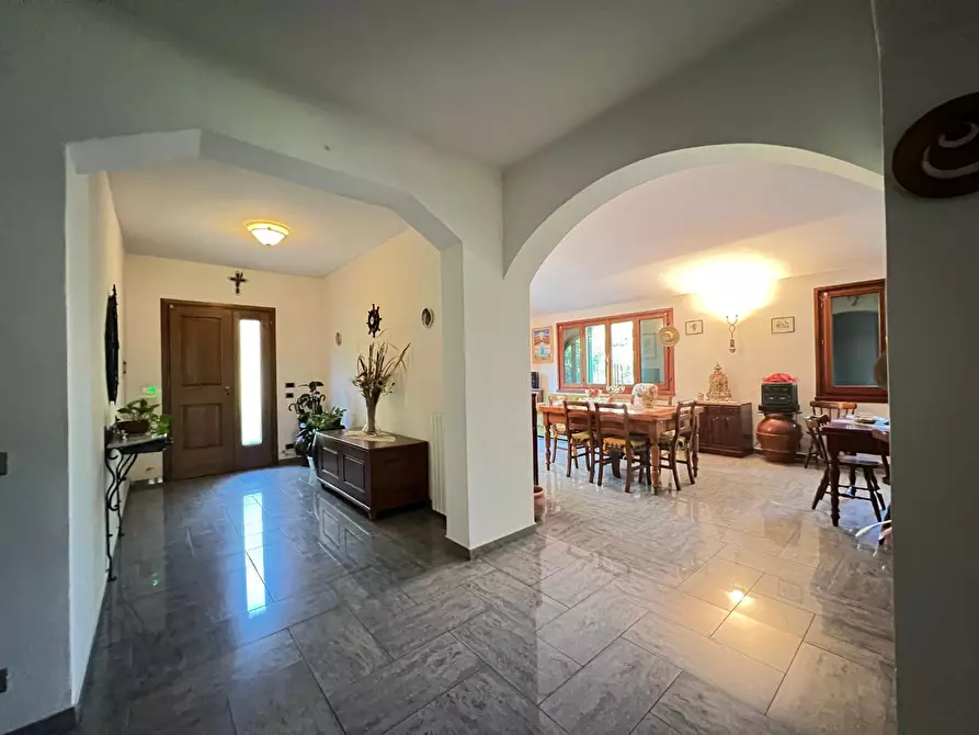 Immagine 17 di Villa in vendita  a Empoli