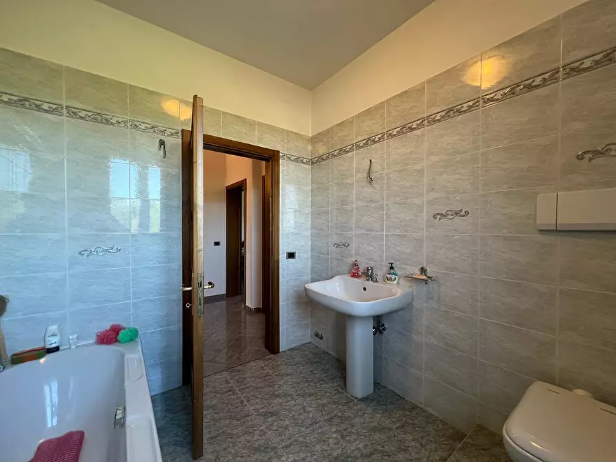 Immagine 32 di Villa in vendita  a Empoli