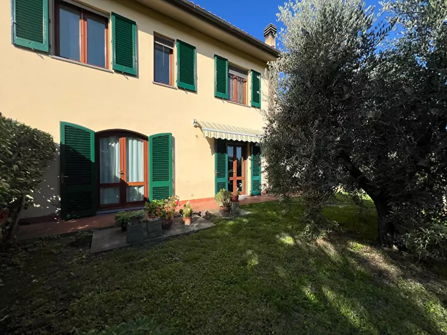 Immagine 6 di Villa in vendita  a Empoli