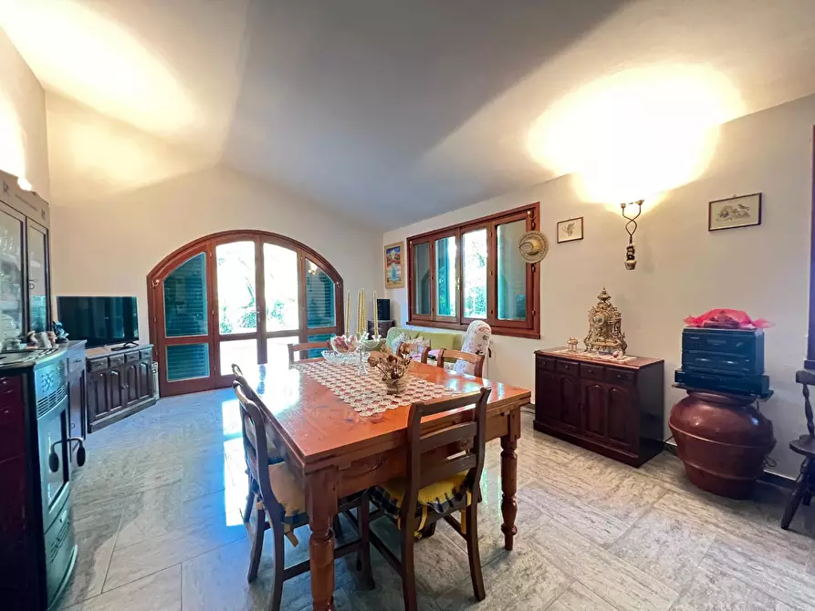 Immagine 13 di Villa in vendita  a Empoli