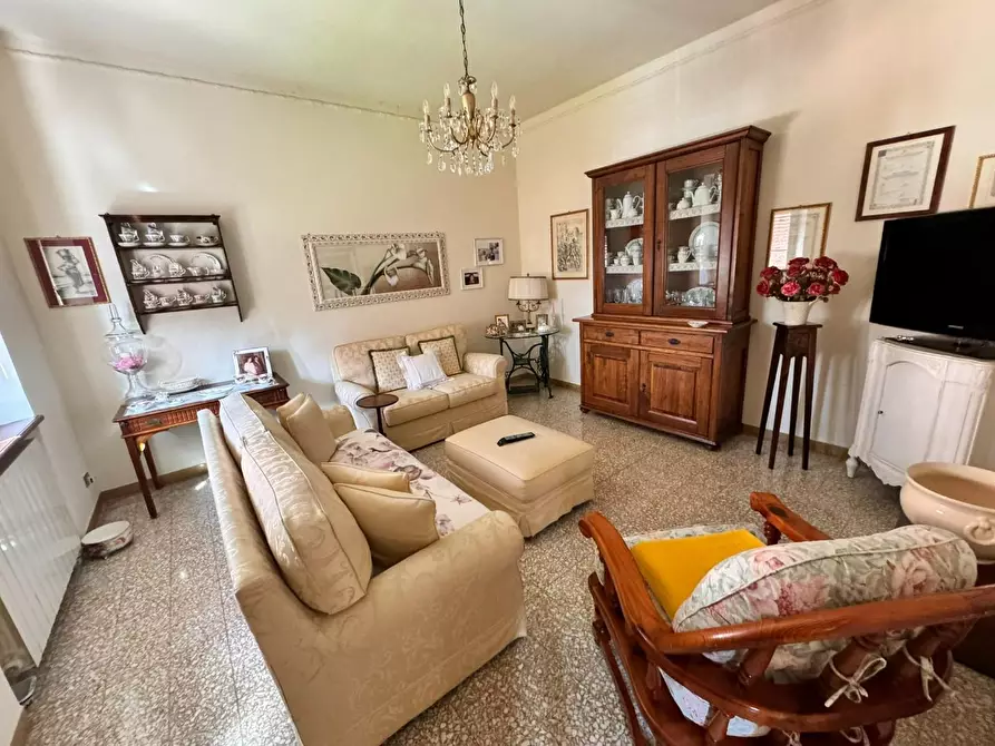 Immagine 1 di Casa indipendente in vendita  a Pietrasanta