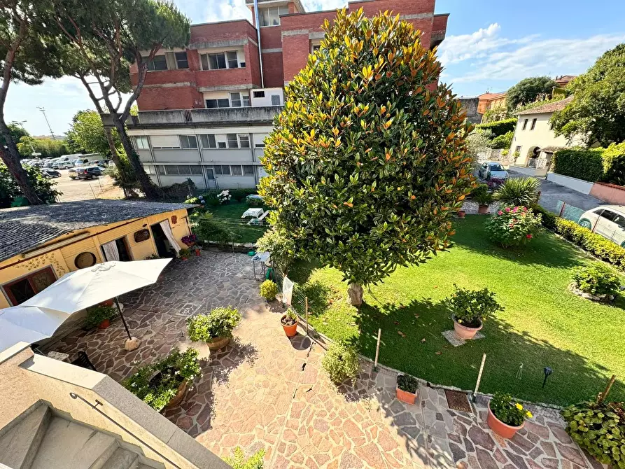 Immagine 13 di Casa indipendente in vendita  a Pietrasanta