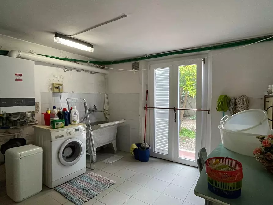 Immagine 61 di Appartamento in vendita  a Empoli