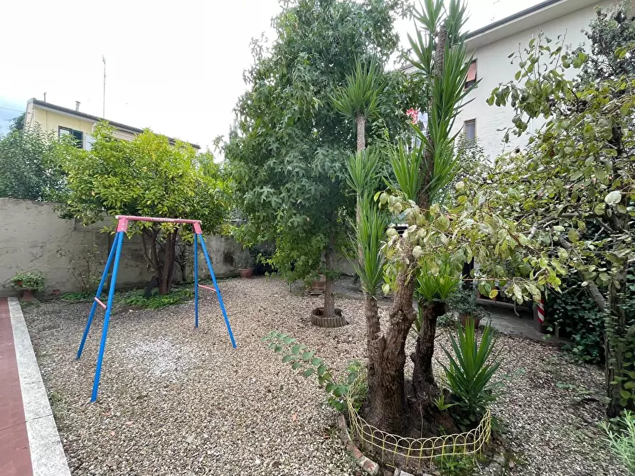 Immagine 27 di Appartamento in vendita  a Empoli