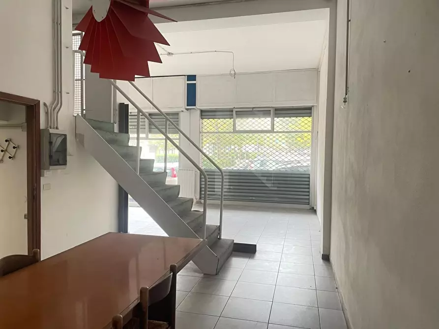 Immagine 10 di Capannone industriale in vendita  a Massa