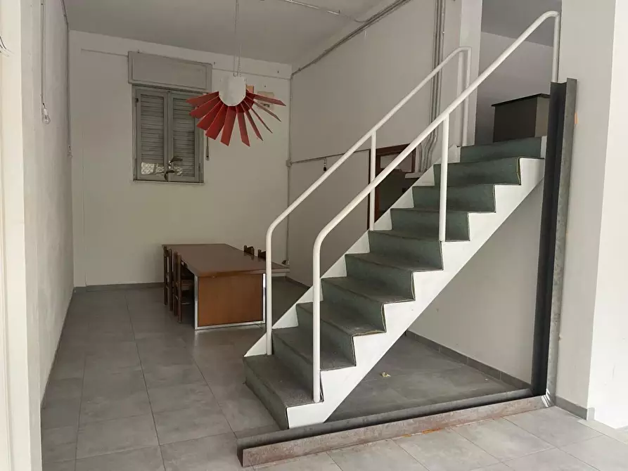 Immagine 7 di Capannone industriale in vendita  a Massa