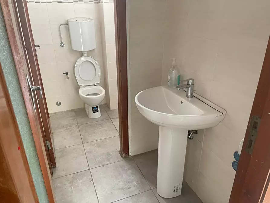 Immagine 14 di Capannone industriale in vendita  a Massa