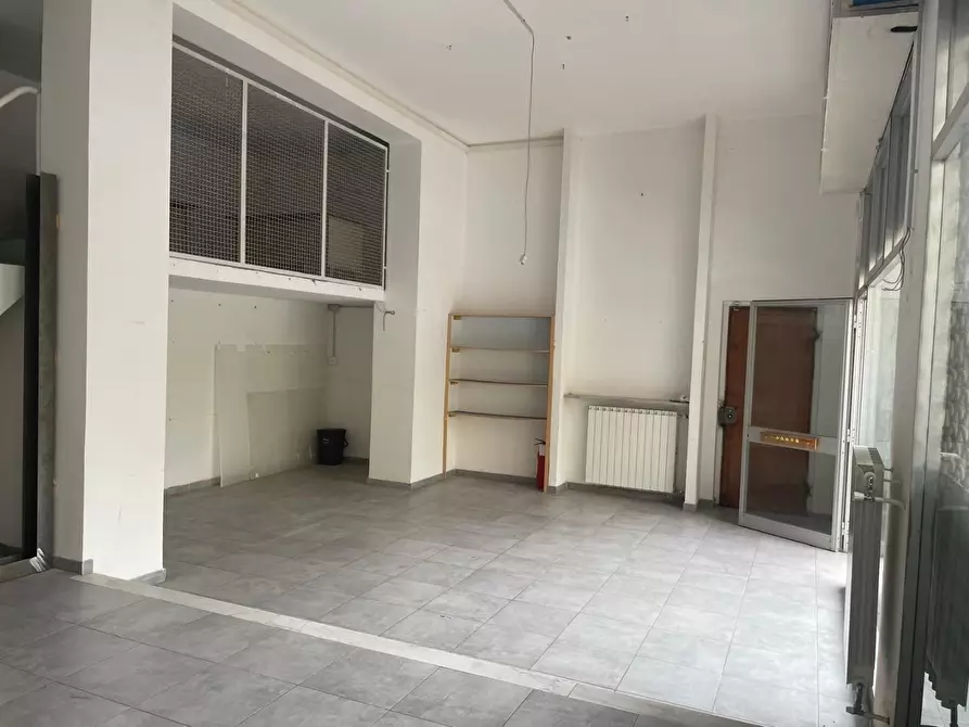 Immagine 6 di Capannone industriale in vendita  a Massa