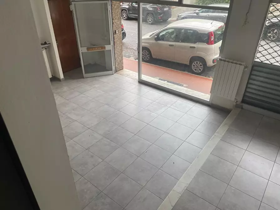 Immagine 9 di Capannone industriale in vendita  a Massa