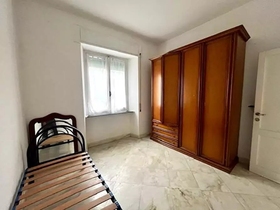 Immagine 13 di Appartamento in vendita  a Massa