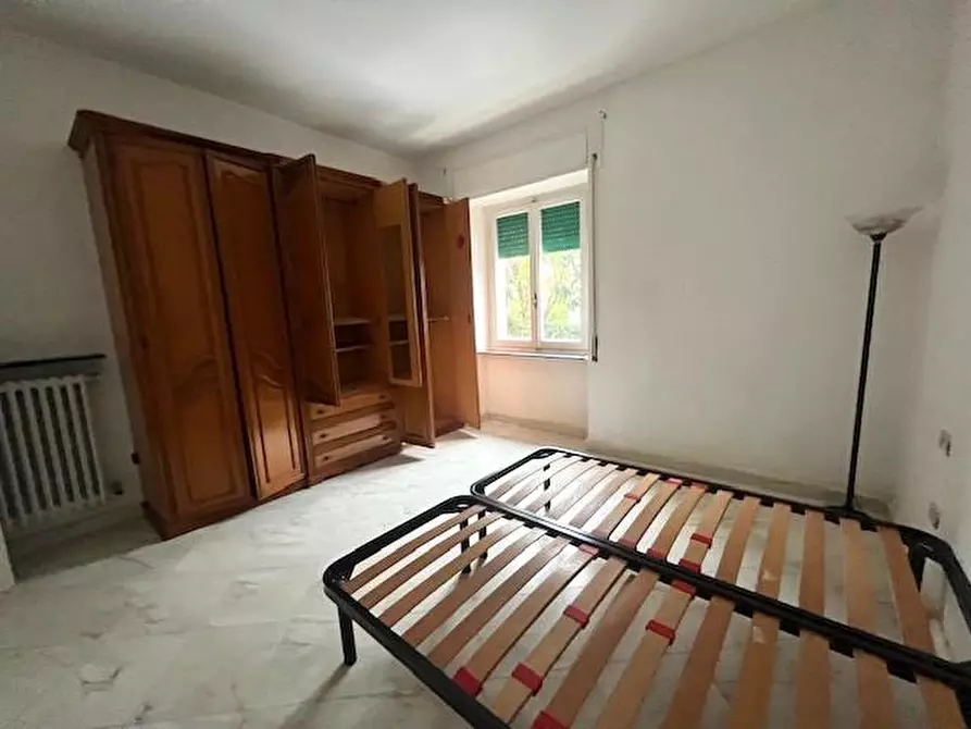 Immagine 15 di Appartamento in vendita  a Massa