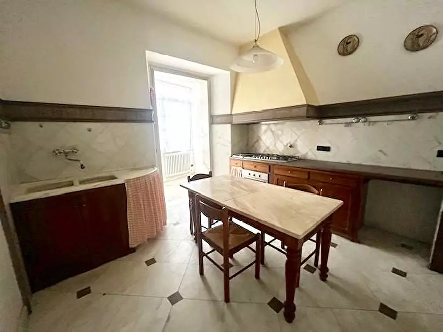 Immagine 10 di Appartamento in vendita  a Massa