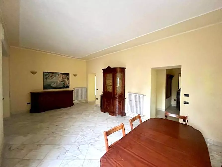 Immagine 4 di Appartamento in vendita  a Massa