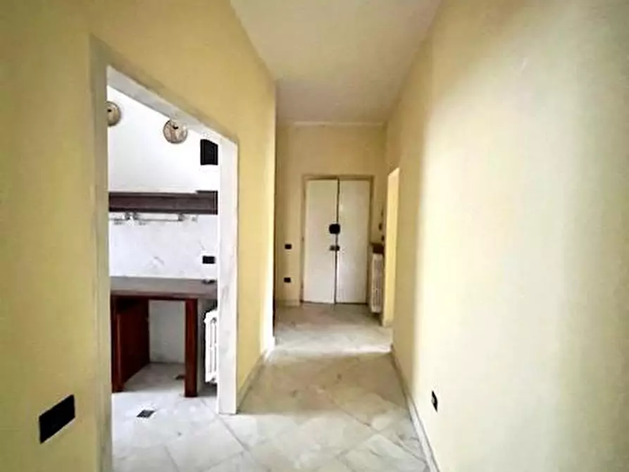 Immagine 7 di Appartamento in vendita  a Massa