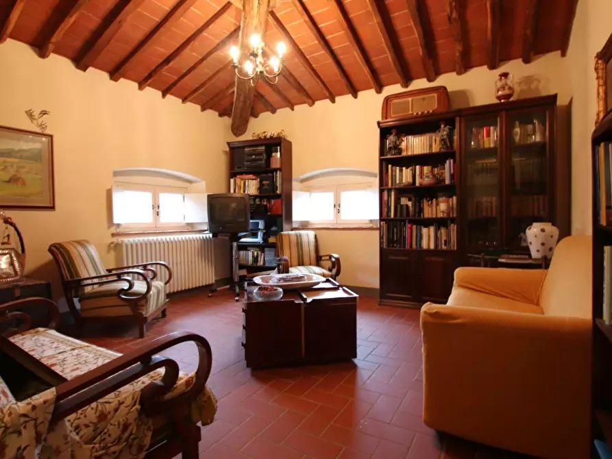 Immagine 16 di Villa in vendita  a Lucca