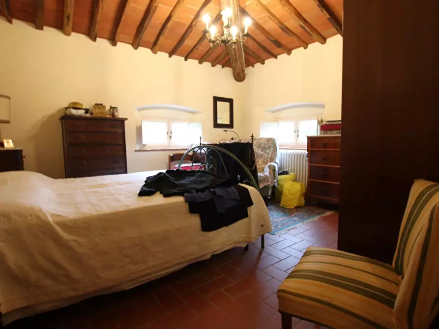 Immagine 17 di Villa in vendita  a Lucca