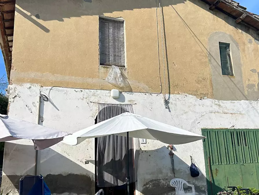 Immagine 1 di Casa colonica in vendita  a Fucecchio