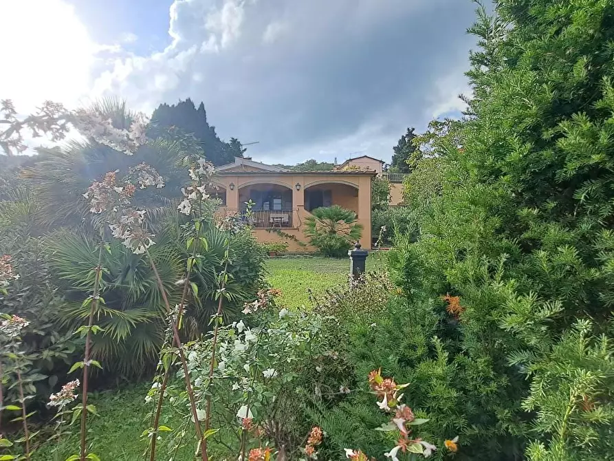 Immagine 1 di Casa indipendente in vendita  a Rosignano Marittimo