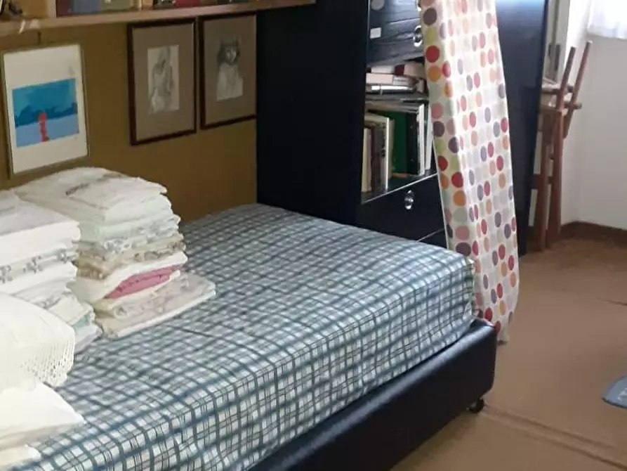 Immagine 20 di Villa in vendita  a Carrara