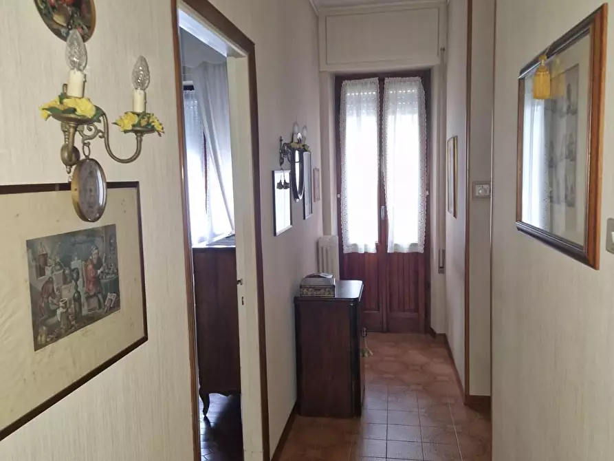 Immagine 10 di Villa in vendita  a Carrara