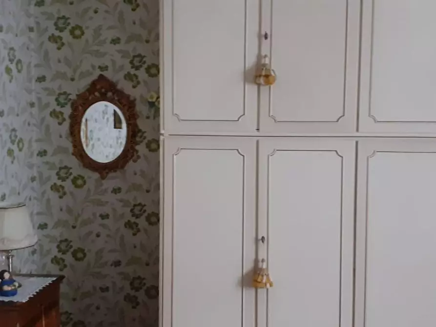 Immagine 16 di Villa in vendita  a Carrara