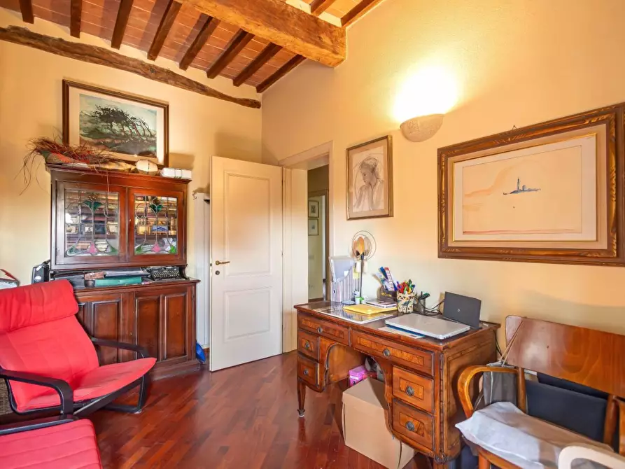 Immagine 20 di Casa colonica in vendita  a Cascina