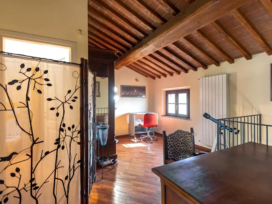 Immagine 24 di Casa colonica in vendita  a Cascina