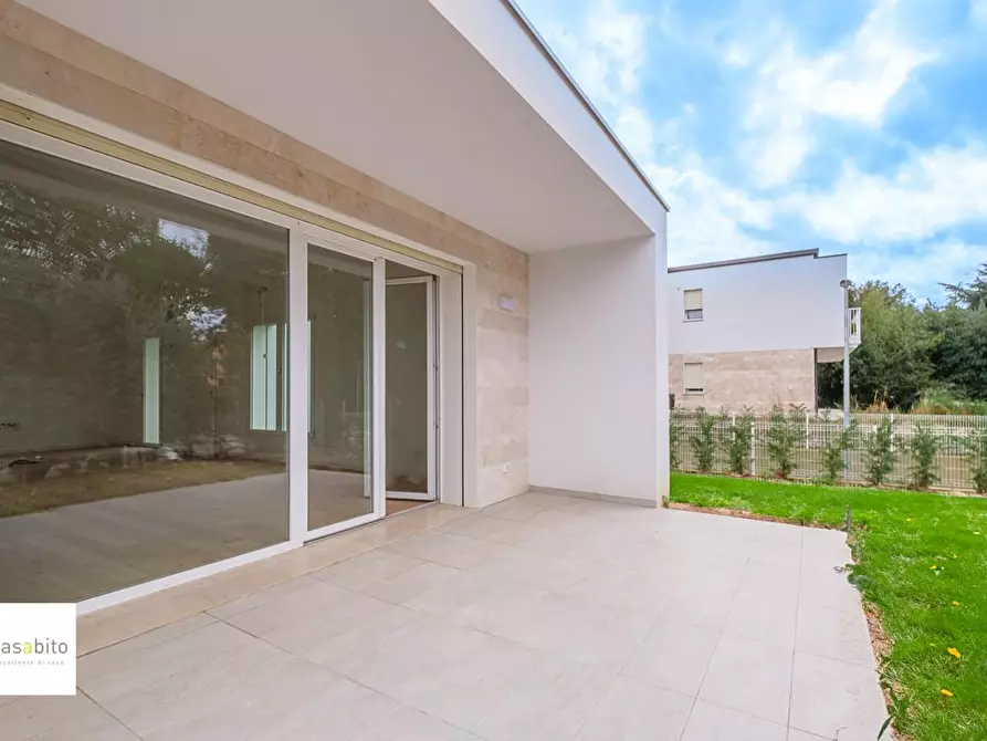 Immagine 6 di Villa in vendita  a Ponte San Pietro