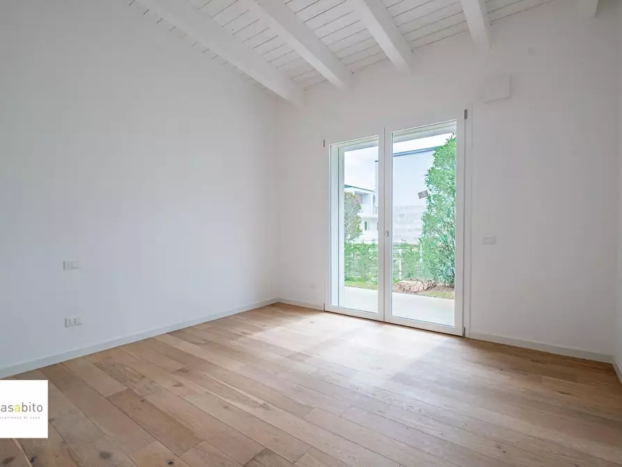 Immagine 17 di Villa in vendita  a Ponte San Pietro