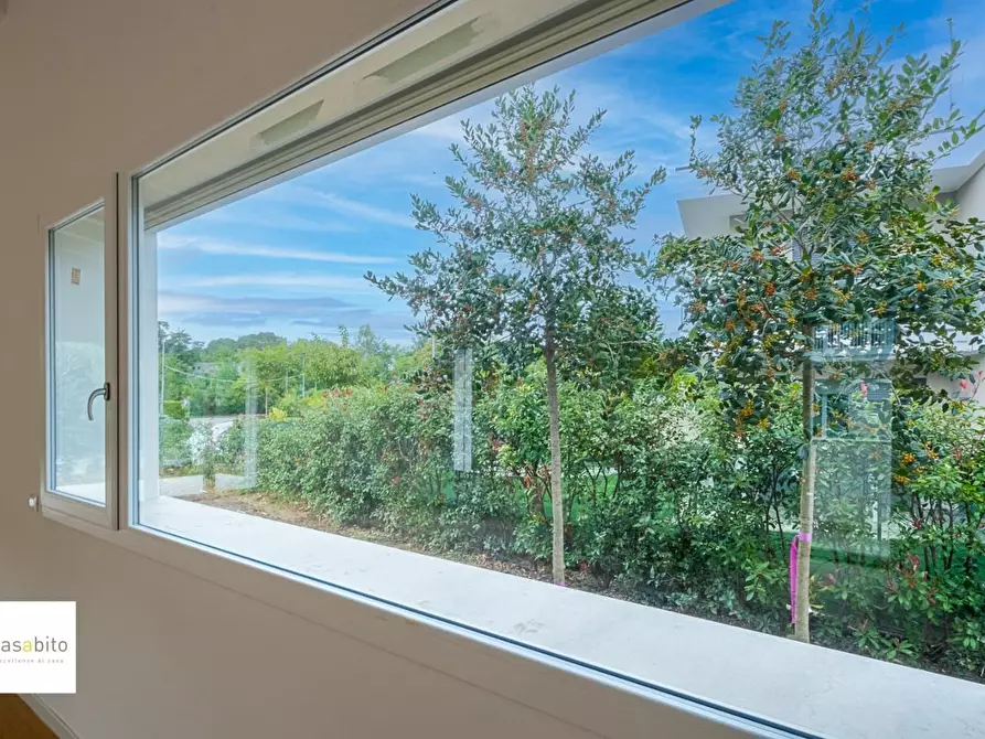 Immagine 9 di Villa in vendita  a Ponte San Pietro