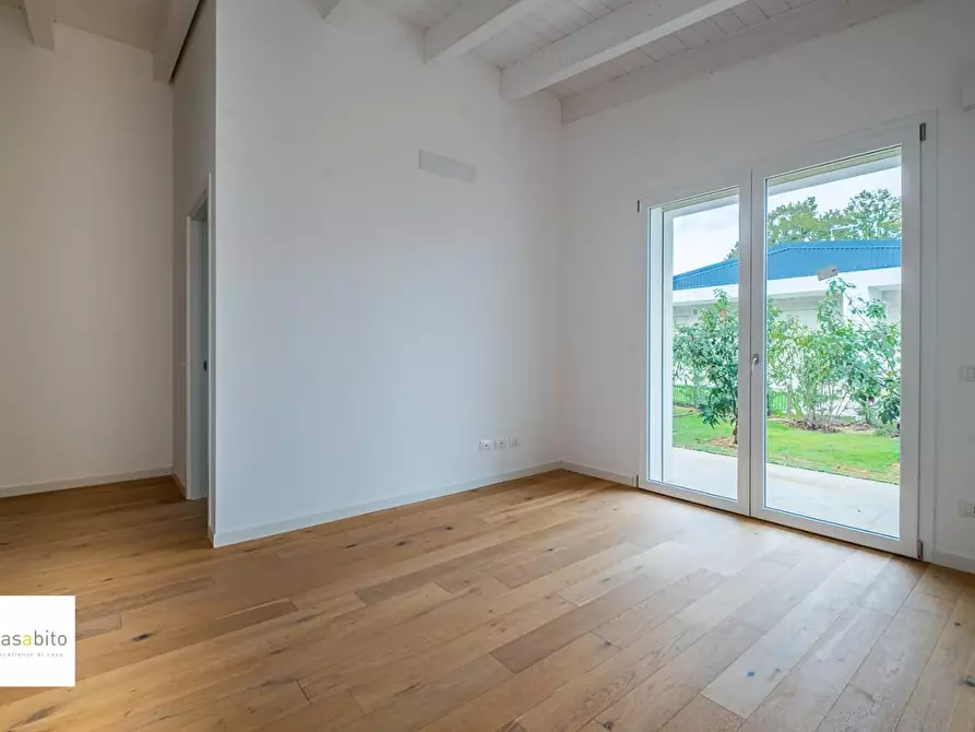 Immagine 24 di Villa in vendita  a Ponte San Pietro