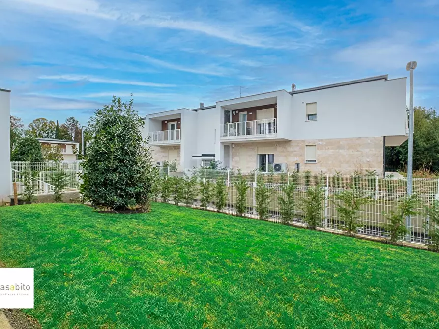 Immagine 8 di Villa in vendita  a Ponte San Pietro