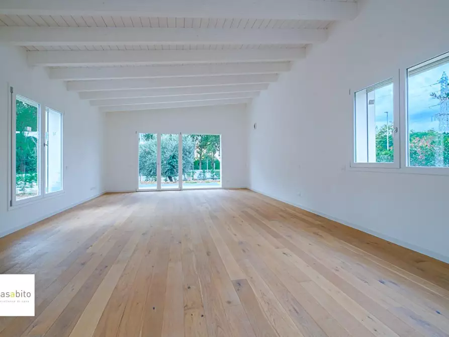 Immagine 3 di Villa in vendita  a Ponte San Pietro